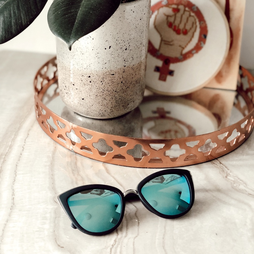 Quay My Girl Cat Eye Sunnies Blue Mirror